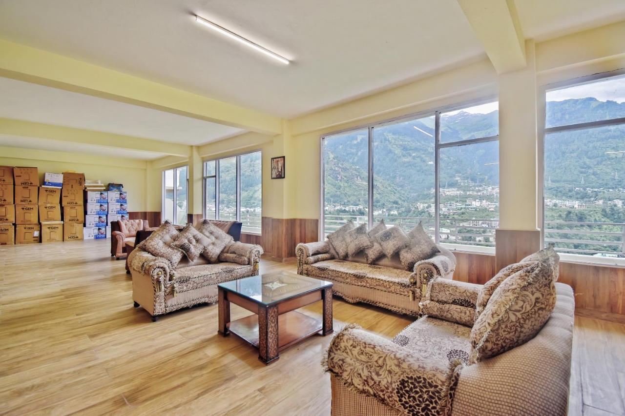 Capital O 42006 Phalguni Regency Otel Manāli Dış mekan fotoğraf